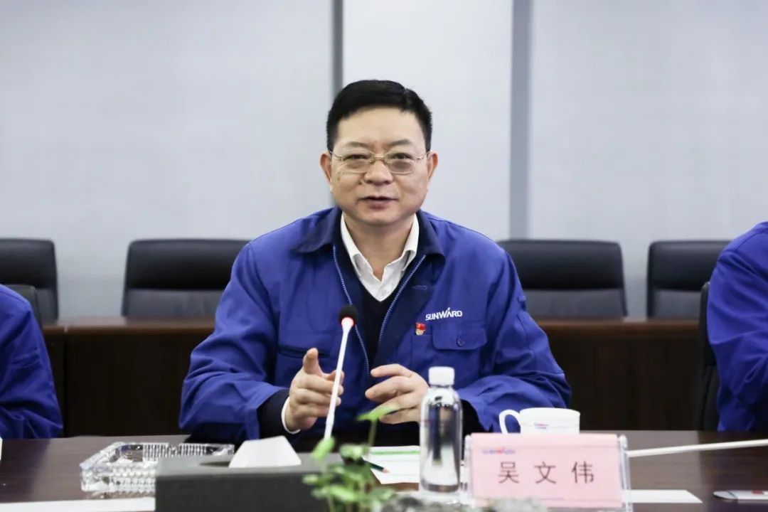 以党建促业务,以业务强党建——青岛西海岸公用事业集团考察山河智能