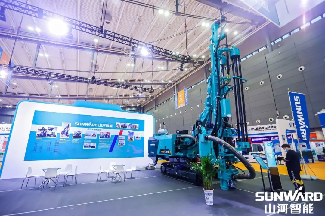 “山河绿”亮相长沙国际工程机械展,50余款产品尽显山河智能创新实力