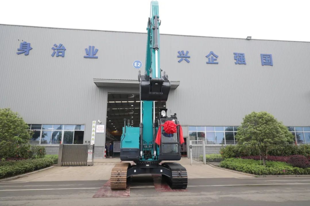 全国首台!山河智能SWE240FED电动智能挖掘机下线