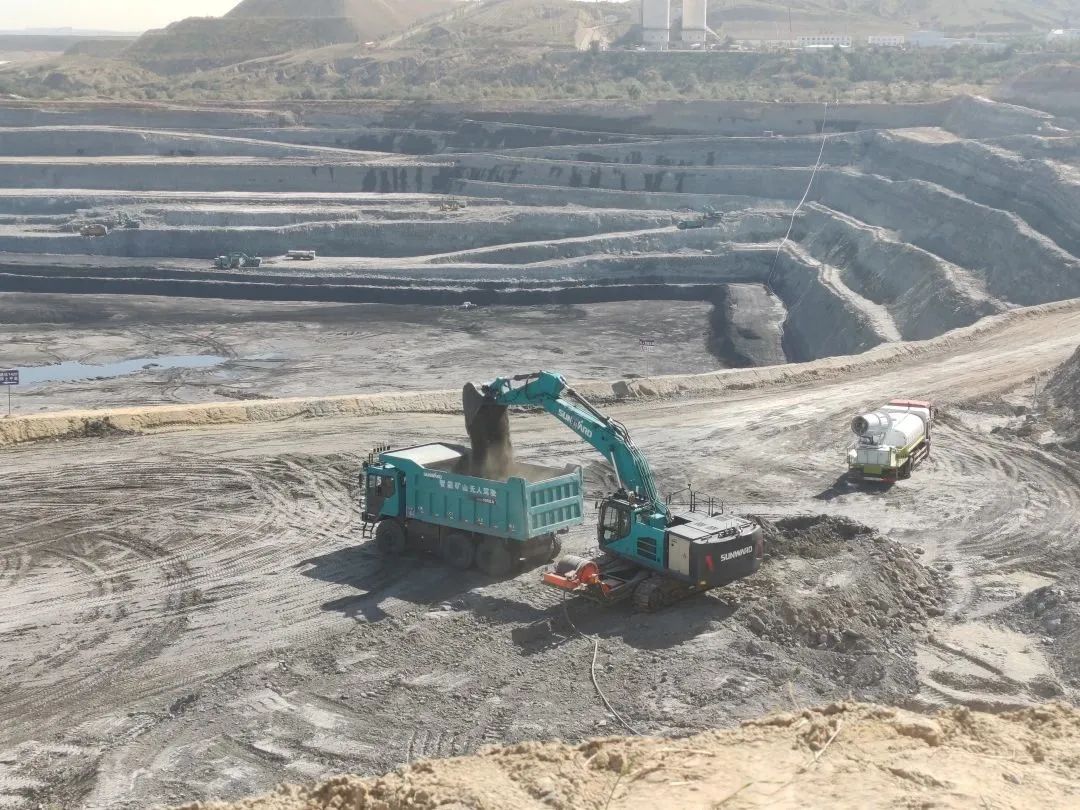 腾远添智能新绿,山河巨鼎新能源矿卡批量交付