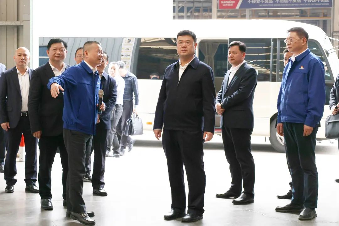 湖南省委政法委书记魏建锋调研山河智能