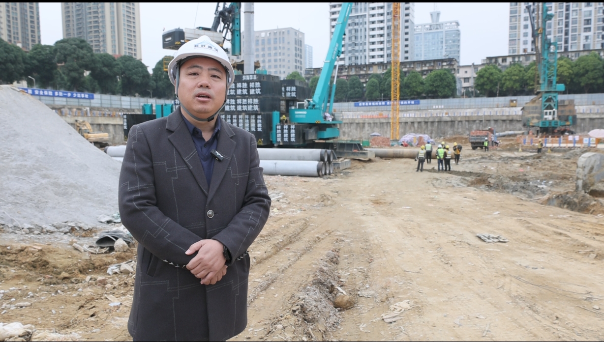 “绿巨人”显神威!山河智能引孔式静力压桩机助建“绿城”南宁民生项目