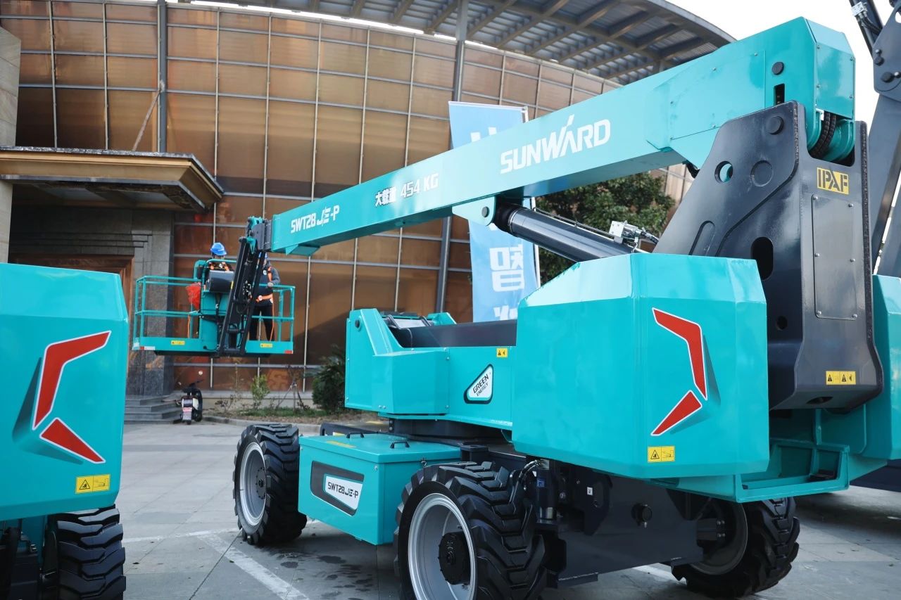 登“高”向“新”,山河智能亮相第九届全国高空作业平台租赁大会