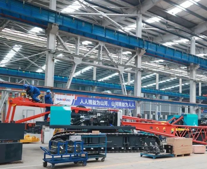 向着冲刺目标全力以赴！山河智能正式开工