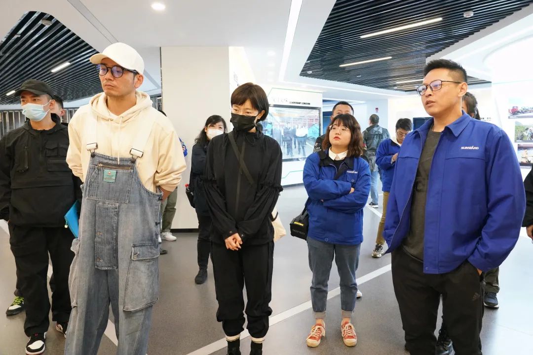 硬实力+软名片！山河智能协拍电视剧《重中之重》开机