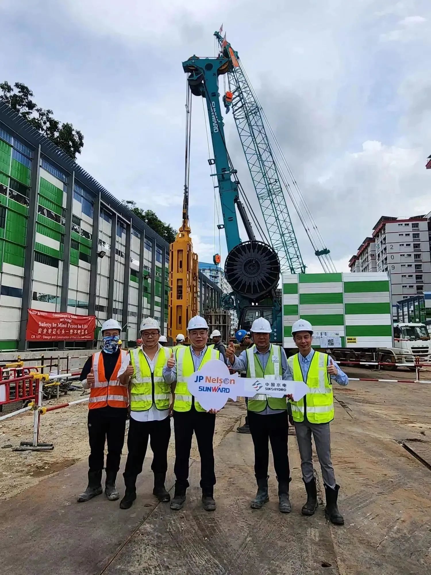 助力国内国际重大工程！山河智能液压抓斗实力“出圈”